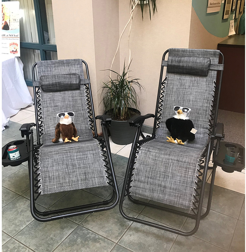 Earnies in lounge chairs