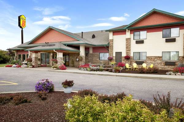 Super 8 in Evelyth MN